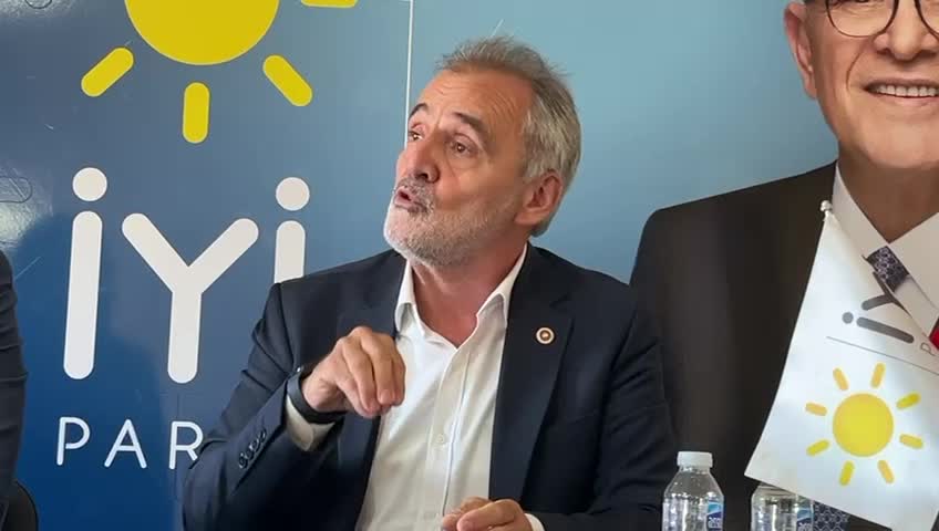 Mehmet Akalın'dan sert eleştiriler: 'Öcalan’ın bildirileri Meclis'te okunamaz'