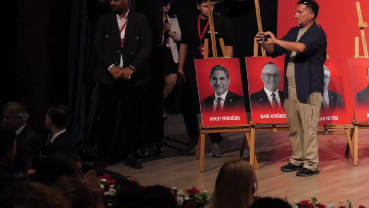 CHP'de eylem ve direniş! Özgür Çelik: "İktidar, yürüyüşümüzü durdurmak istiyor"