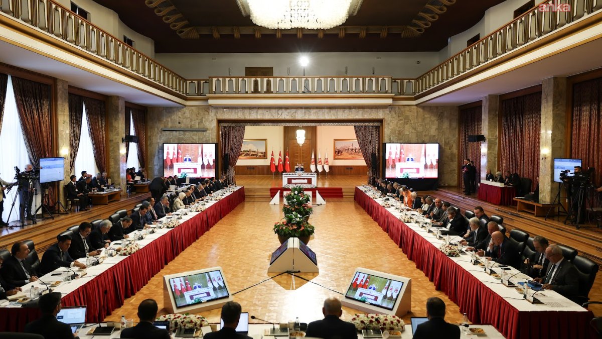 Barışa Destek Yüksek, Sürece Güven Düşük