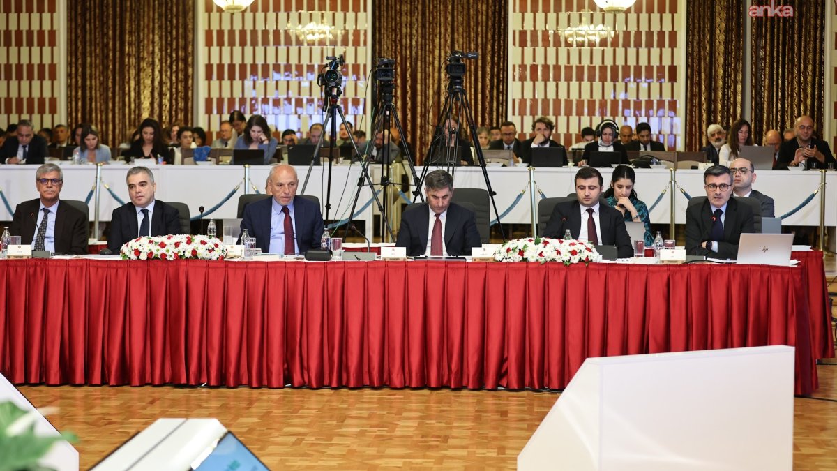 Yeni döneme giriyoruz: Şeffaflık ve zorluklar ön planda