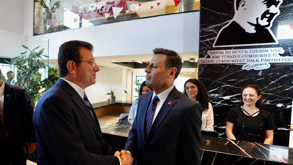 Ekrem İmamoğlu'ndan yeniden CHP İstanbul İl Başkanlığına seçilen Özgür Çelik'e tebrik mesajı!