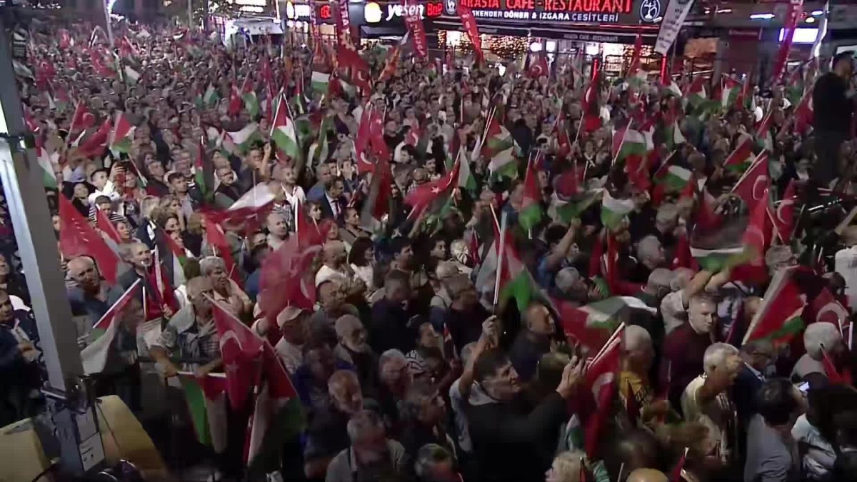 Filistin için birlik çağrısı: CHP mitinginde dikkat çeken mesajlar