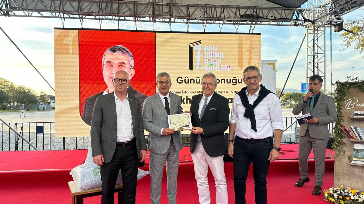 Bandırma Kitap Günleri'nde 6. gün ilgiyle takip edildi