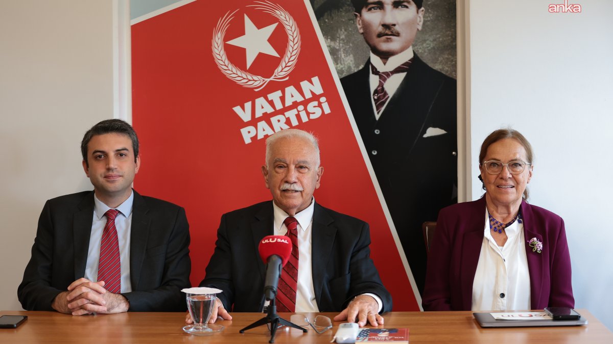 Perinçek'ten Barrack'a sert yanıt: 'Sınır dışı edilmeli!'