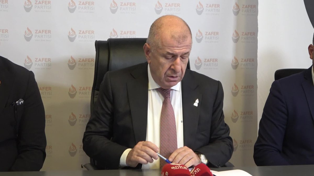 Özdağ'dan Trump açıklaması: 'Bu bir tesadüf değil'