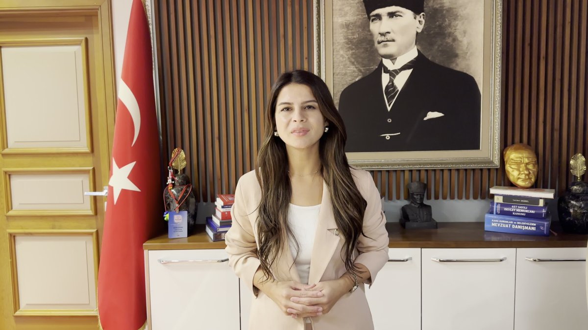 Ceyhan'dan üniversite öğrencilerine 5 bin TL burs müjdesi