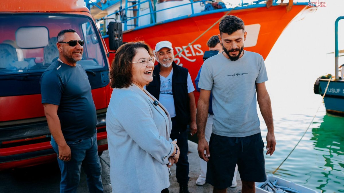 Başkan Gençay, Altınkum balıkçılarını ziyaret etti