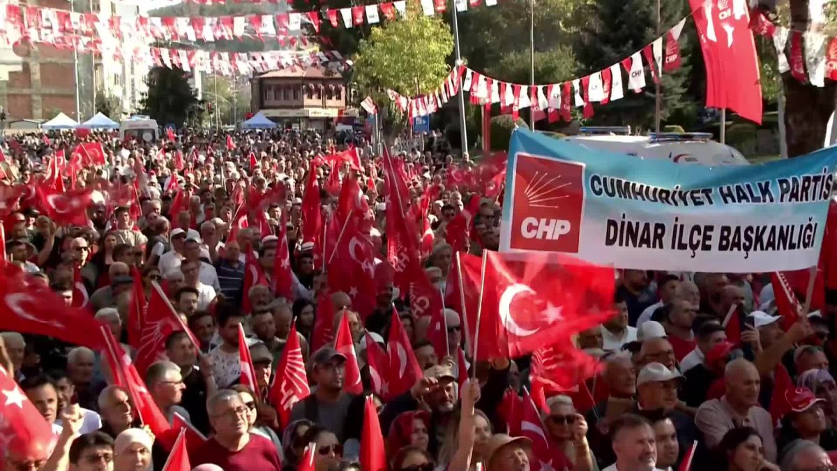 CHP mitinginde dikkat çeken mesajlar