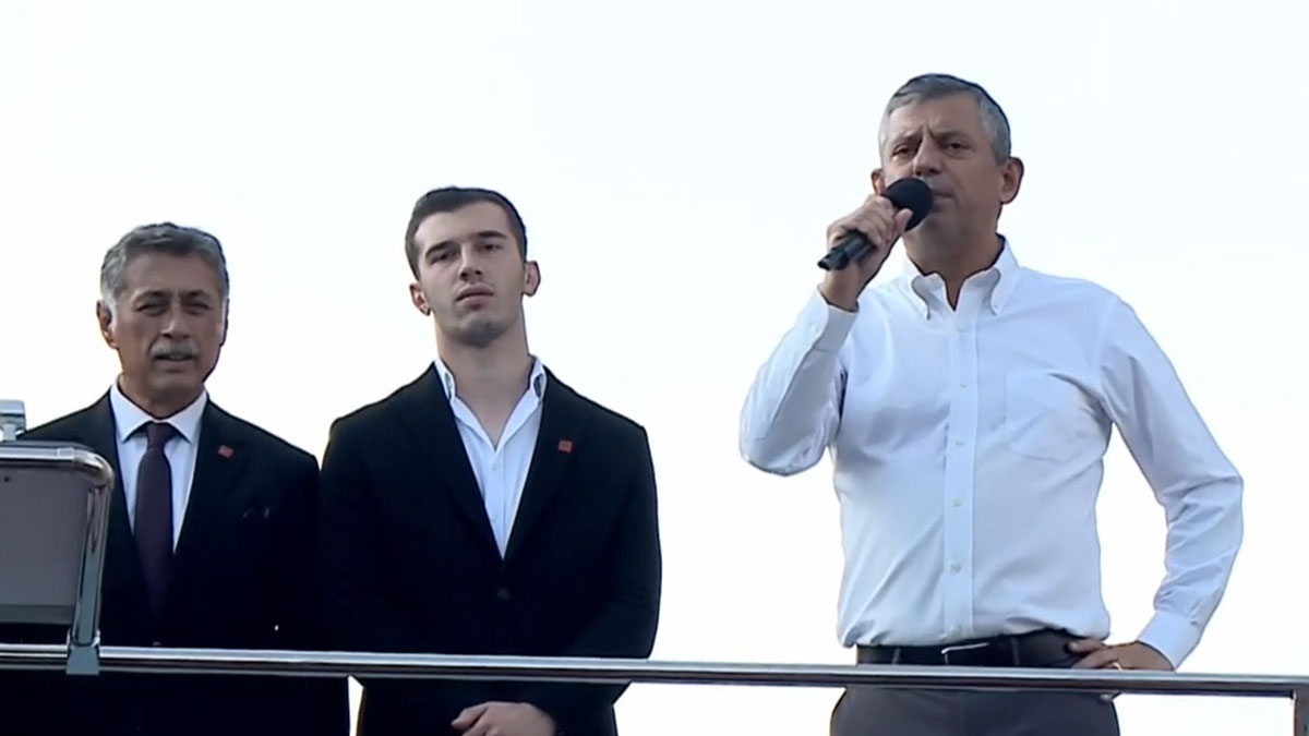 CHP Genel Başkanı Özgür Özel'den Afyonkarahisar'daki "Millet İradesine Sahip Çıkıyor" mitinginde çarpıcı açıklamalar!