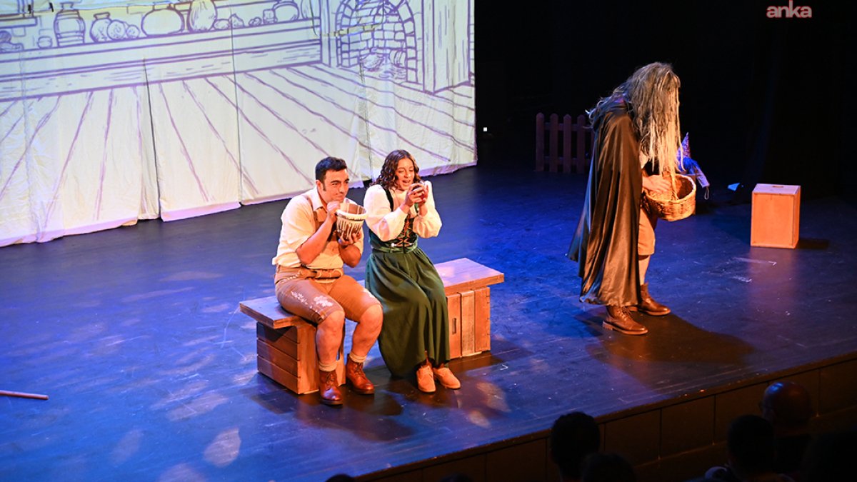 Şehir Tiyatroları sezona 'Hadi O Zaman' ile merhaba dedi