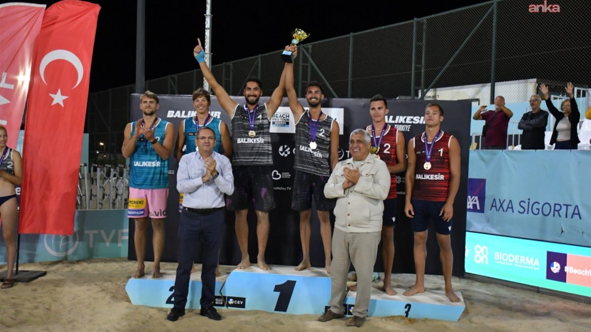 Türkiye, plaj voleybolunda şampiyonluğu kazandı