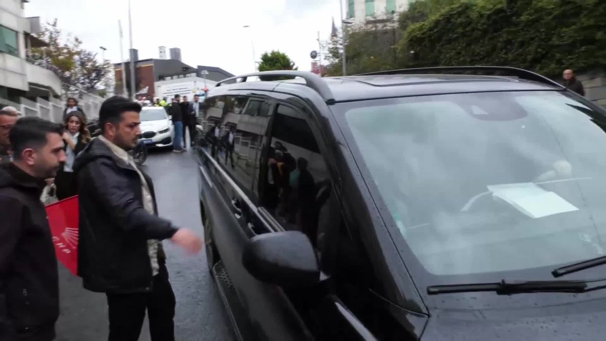 Özgür Çelik mazbatasını aldı: 'Ben örgütün iradesiyle geldim'