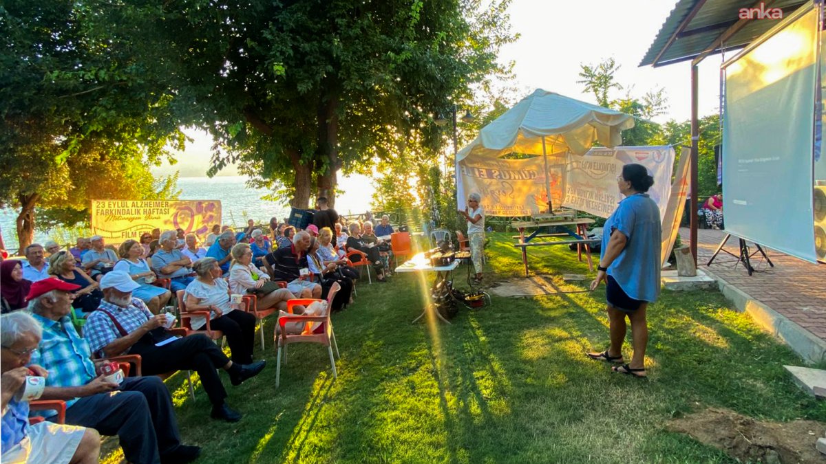 Muratpaşa'da Alzheimer farkındalığı için anlam dolu etkinlik
