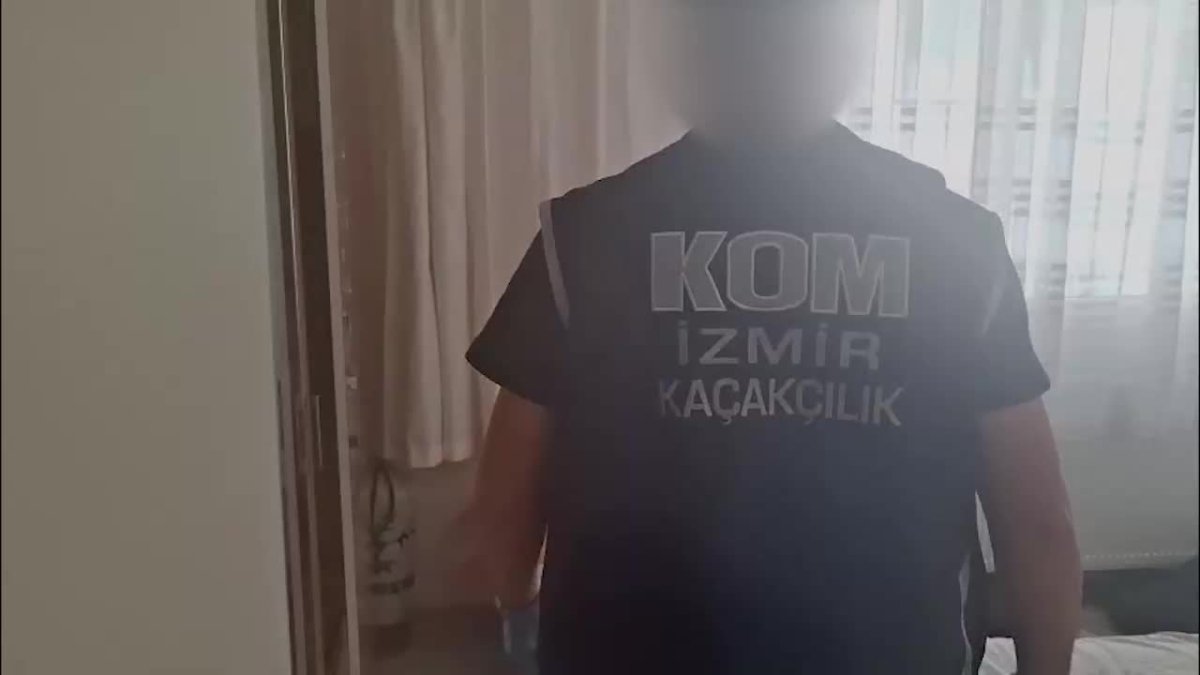İzmir'de büyük kaçakçılık operasyonu: 5 kişi tutuklandı