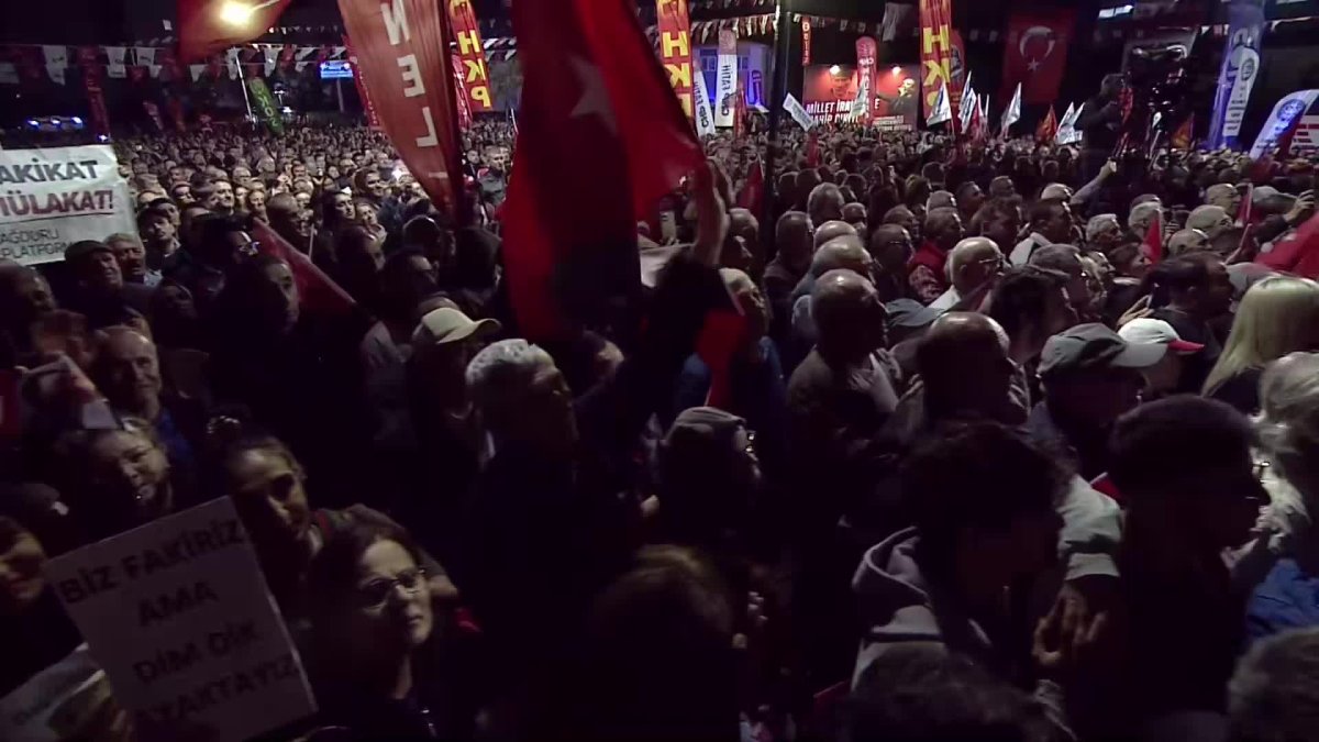 Özgür Özel, değiştireceğiz dedi: Adaletli vergi sistemi geliyor!