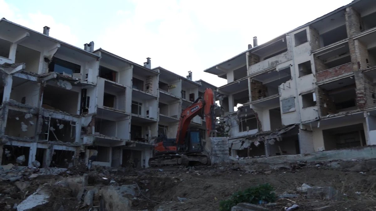 Büyükçekmece'de dönüşüm hız kesmeden devam ediyor