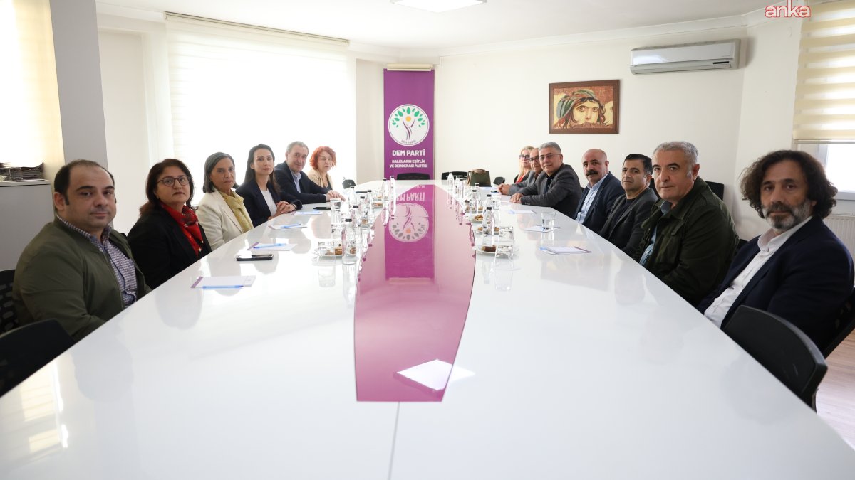 DEM Parti, Alevi kuruluşlarıyla önemli bir toplantı gerçekleştirdi