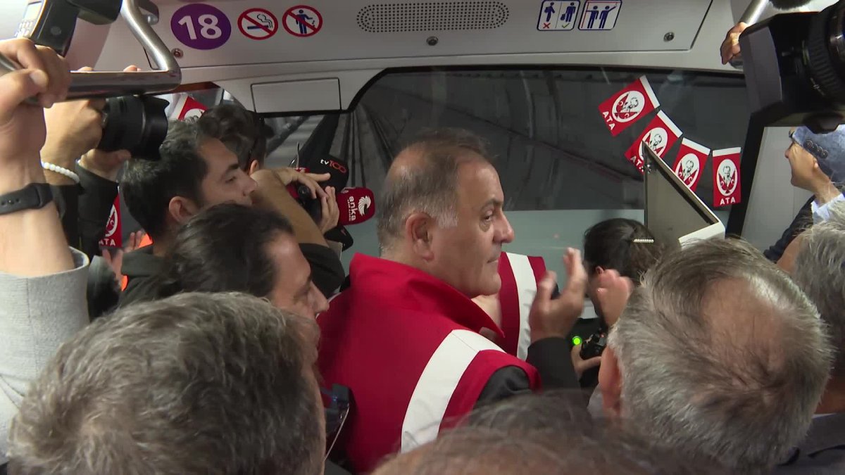 Ekrem İmamoğlu, metrolarda sesini duyurmaya devam ediyor