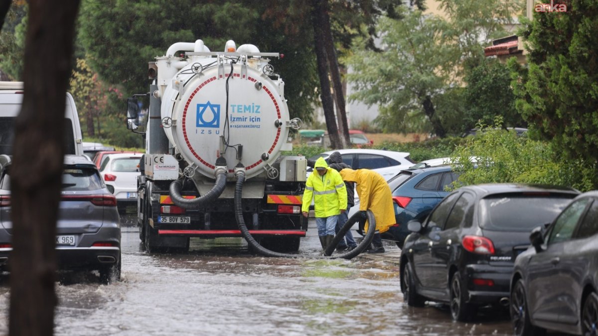 İzmir'de sağanağa karşı İZSU alarmda