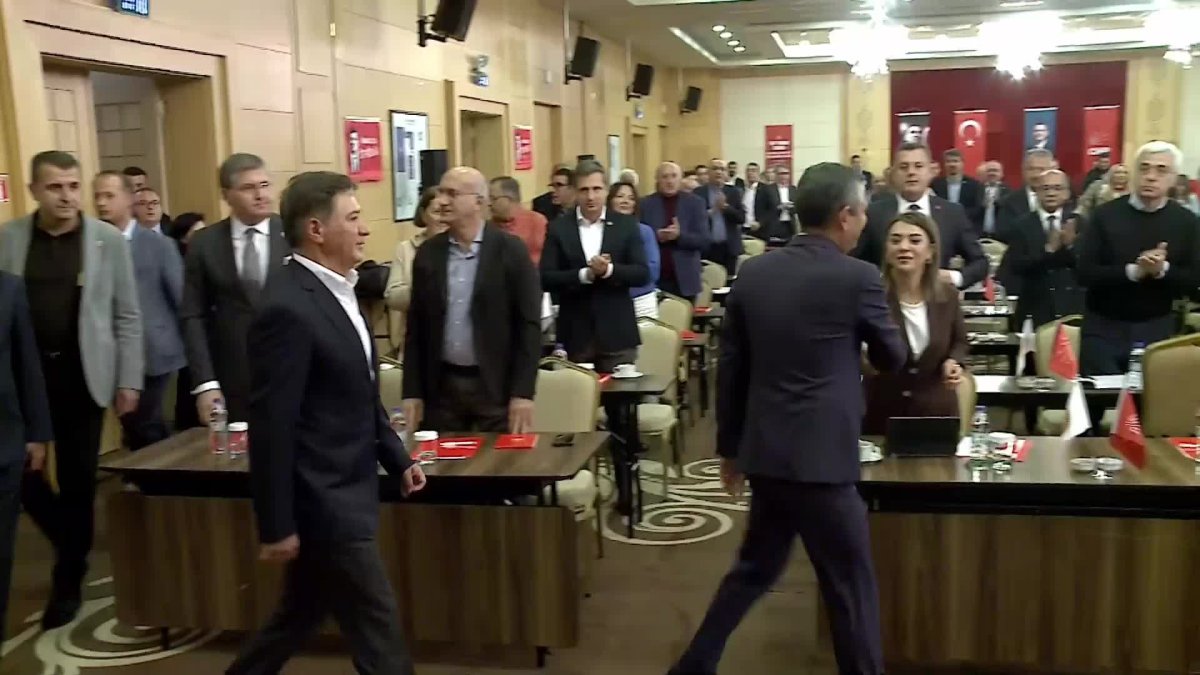 Özgür Özel: Sandığı kimseye kaptırmayacağız!