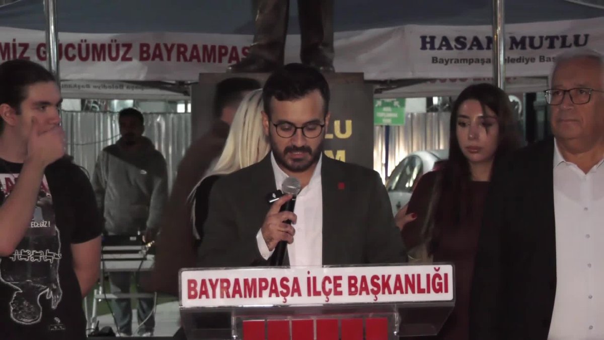 Bayrampaşa’da iradeye saygı yürüyüşü yapıldı