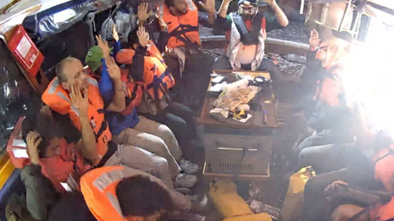 İsrail tarafından gözaltına alınan 42 aktivist açlık grevine başladı!