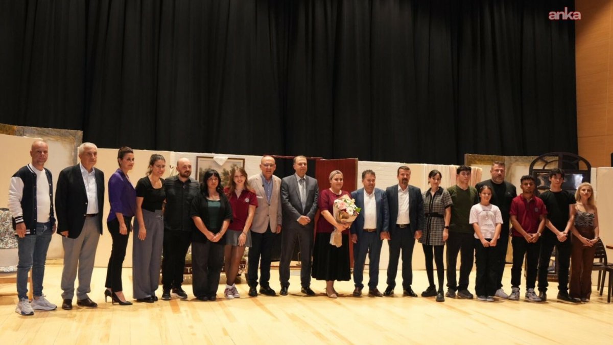 Turgutlu'da Ekrem Gürel Kültür Merkezi sahne aldı