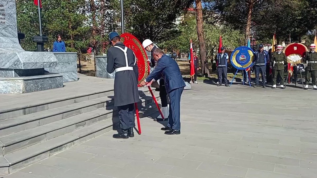 Atatürk'ün Kars'a ayak basışının 101. yılı kutlandı