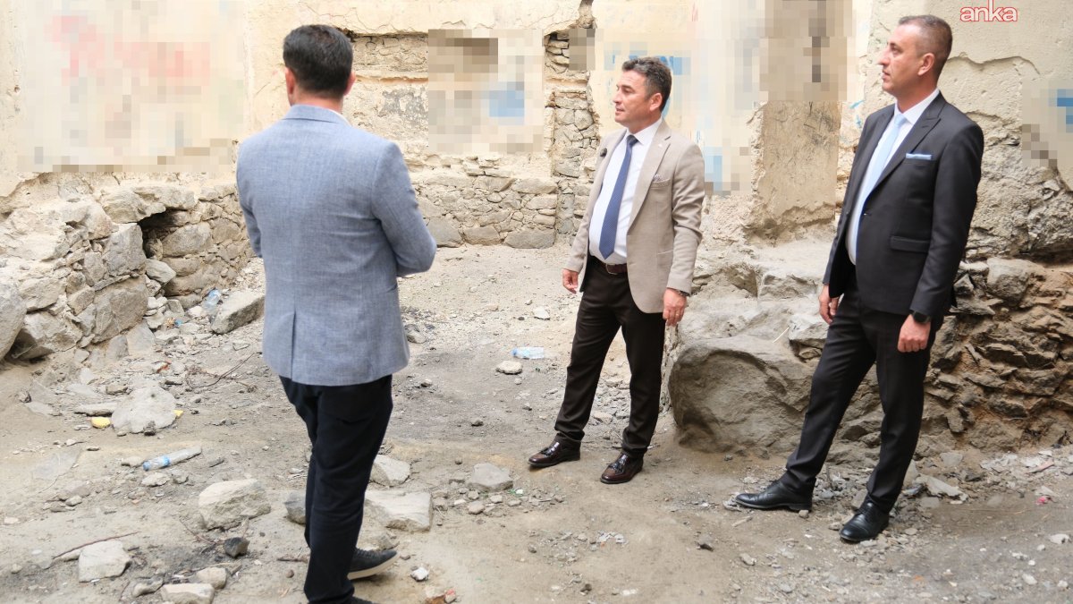 Sivrihisar, tarihi hamamı restore ediyor