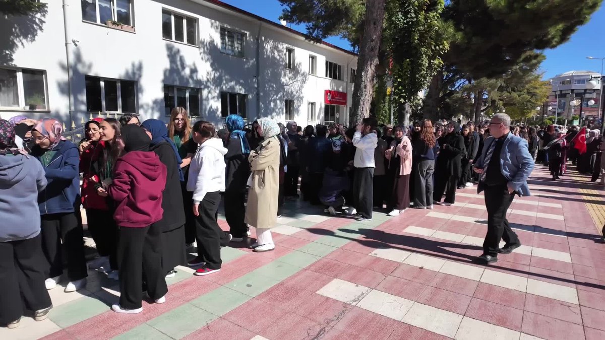Yozgat'ta kadınlardan 'Gazze için sessiz çığlık' yürüyüşü