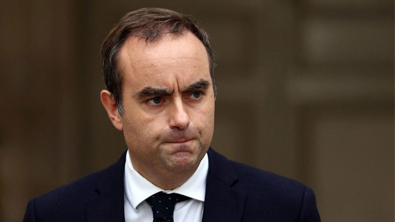 Fransa Başbakan Sebastien Lecornu istifa etti!