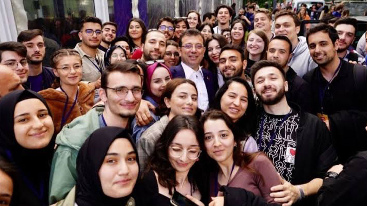 Tutuklu bulunan İ.B.B. Başkanı Ekrem İmamoğlu'ndan öğrencileri sevindirecek açıklama!