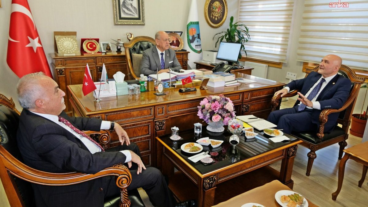 İYİ Parti heyeti Ankara'da esnaf ve sanayicilerin sorunlarını dinliyor