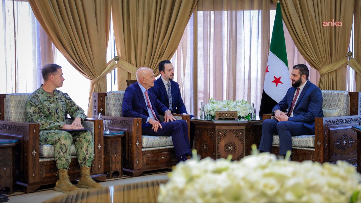 Suriye geçici Cumhurbaşkanı Şara, ABD'li yetkililerle kritik bir toplantı yaptı