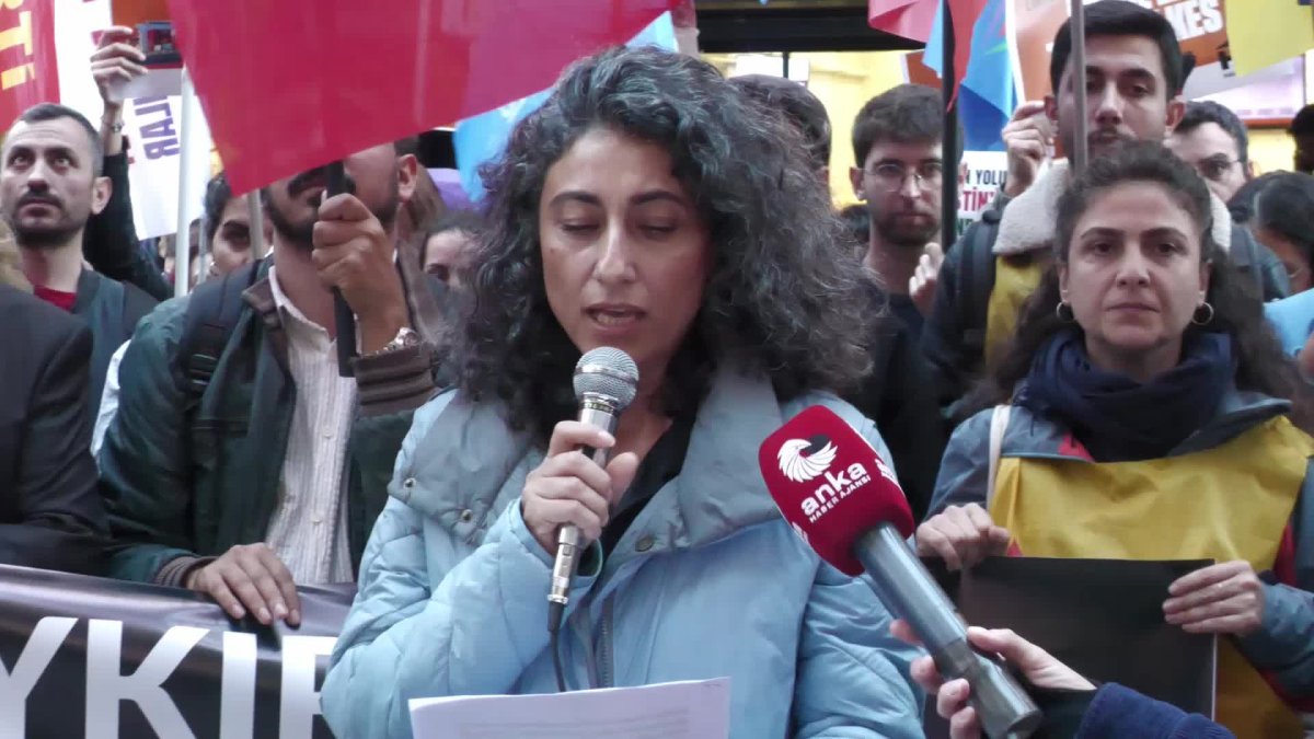 İzmir'de Filistin için eylem: Soykırıma dikkat çekildi