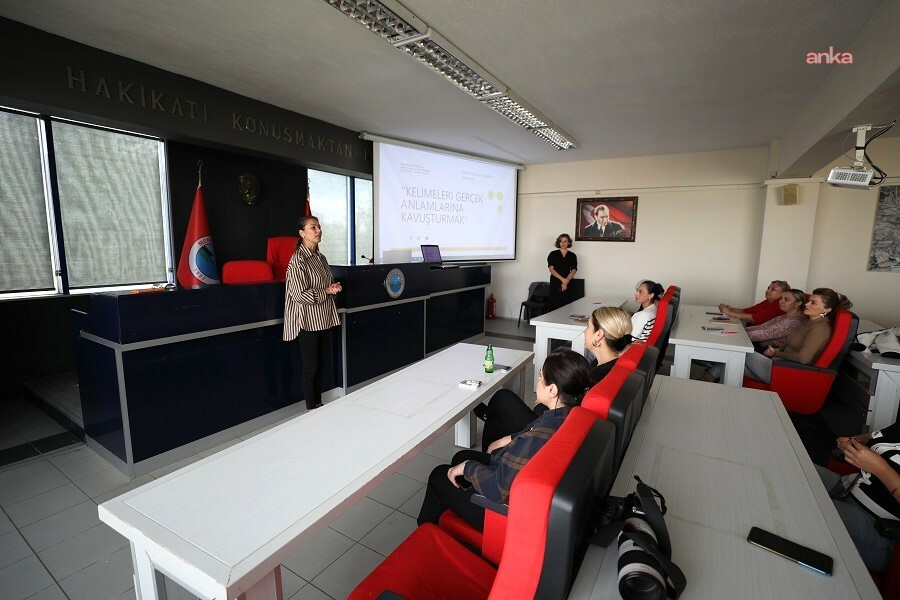 Menderes'te işaret dili eğitimi başlıyor