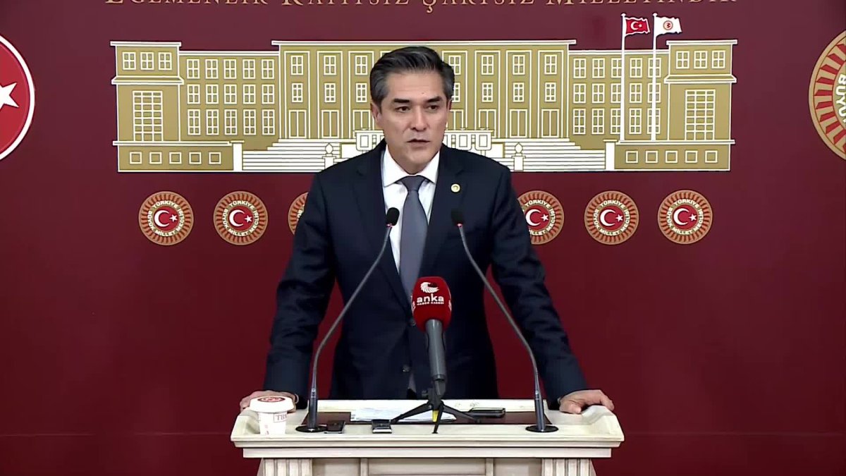 Buğra Kavuncu: Terör örgütü liderinin adını ananları protesto ediyoruz!