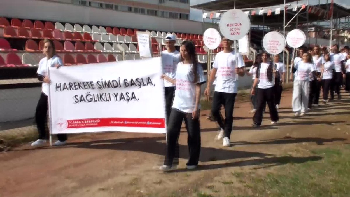 Burhaniye’de sağlıklı yaşam için yürüyüş etkinliği