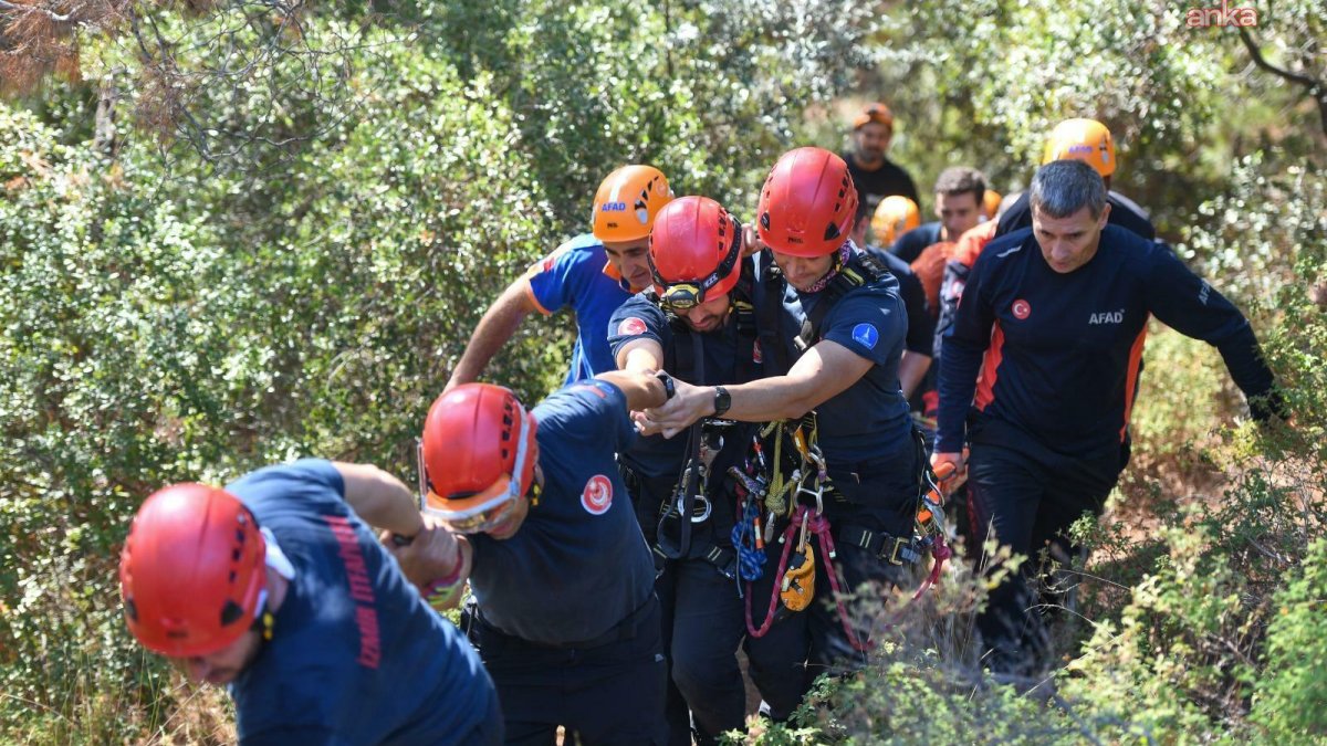 İzmir'de dağlık alanda kurtarma operasyonu