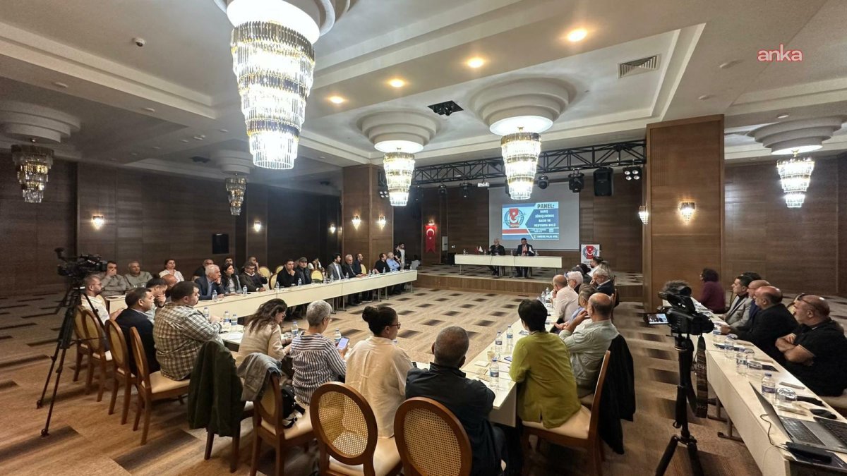 Diyarbakır'da barış süreci için medya stratejileri tartışıldı