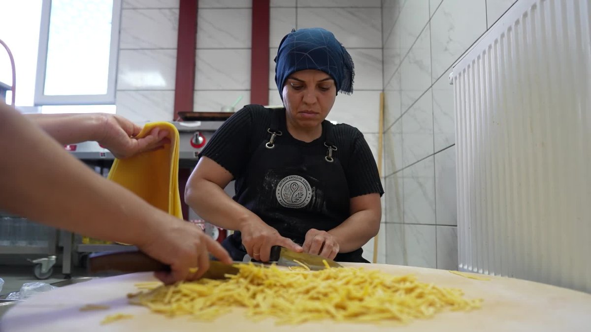Kadın kooperatifleri kış hazırlıklarına start verdi