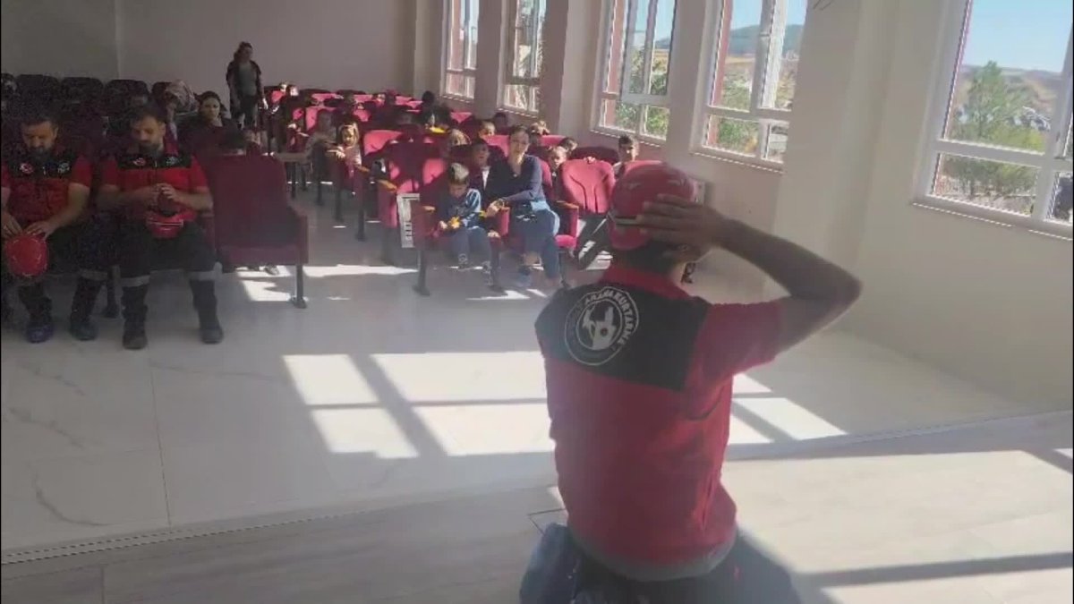 Adıyaman'da çocuklara deprem eğitimi verildi