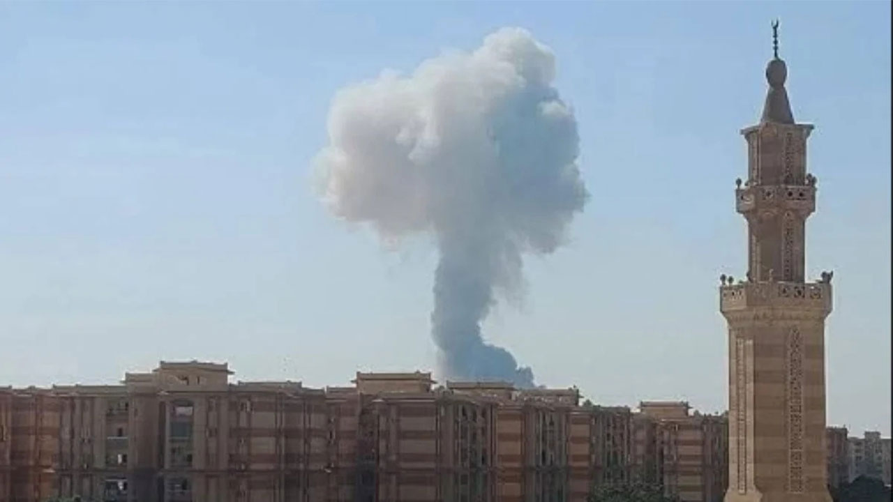 Kritik zirve esnasında Kahire'de patlama!