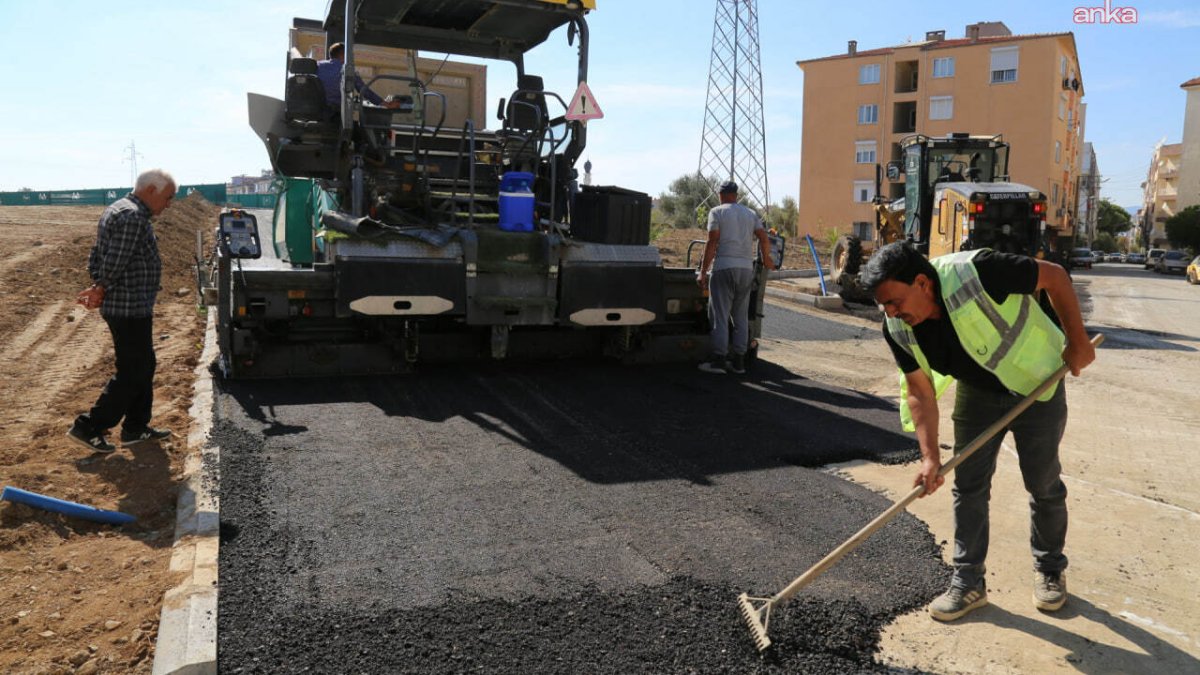 Edremit’te yeni köprü çevresi modernleşiyor