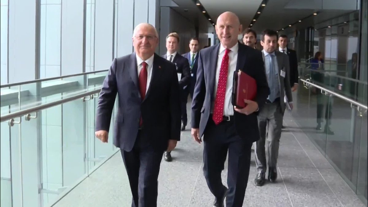 Bakan Güler, İngiliz mevkidaşı Healey ile kritik bir buluşma gerçekleştirdi