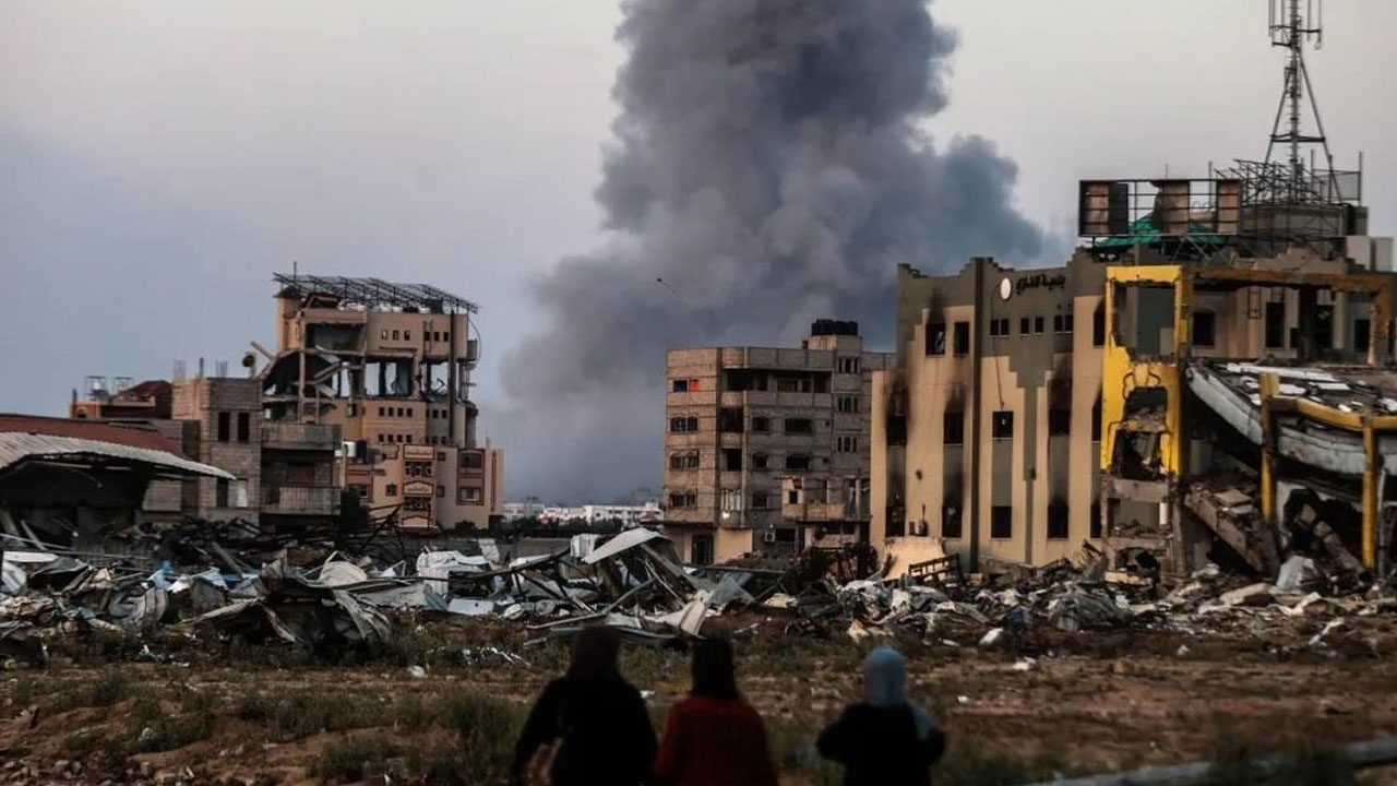 İsrail ateşkes anlaşmasına rağmen Gazze'ye saldırdı!