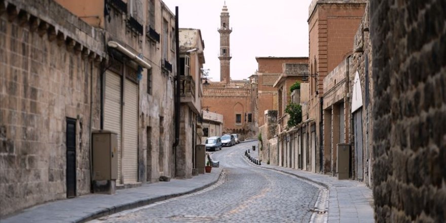 Mardin'de açık alanlarda maske takma zorunluluğu getirildi