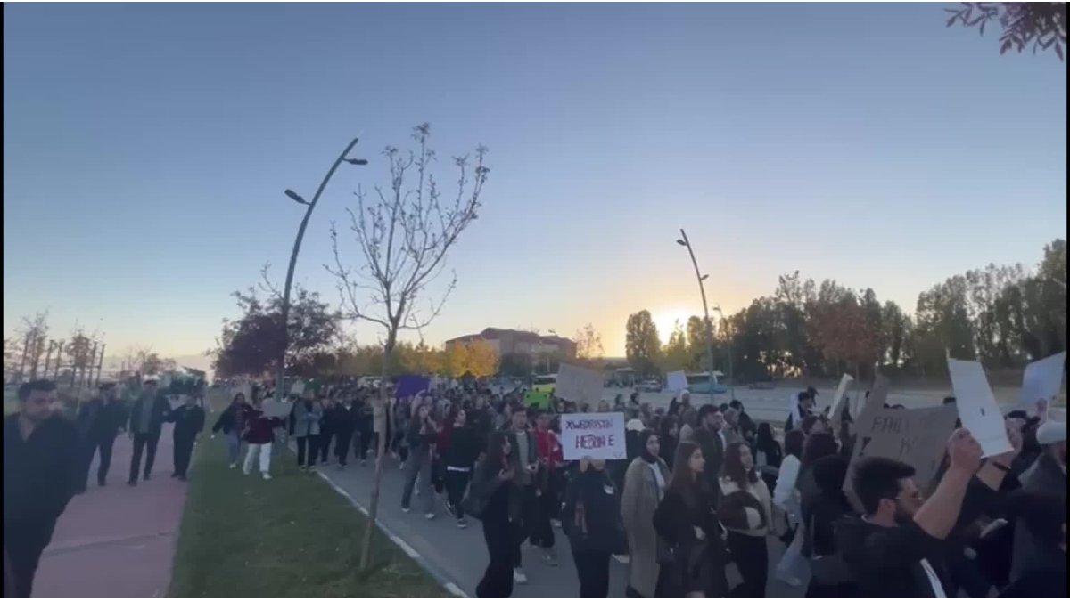 Van Yüzüncü Yıl Üniversitesi'nde eylemler sürüyor