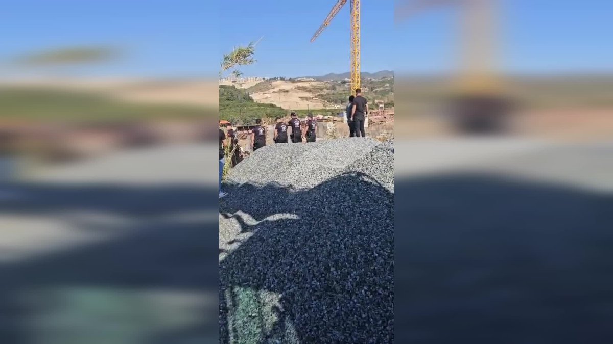 Kurtderesi'nde TOKİ arazisine kepçe girdi, iki kişi gözaltında