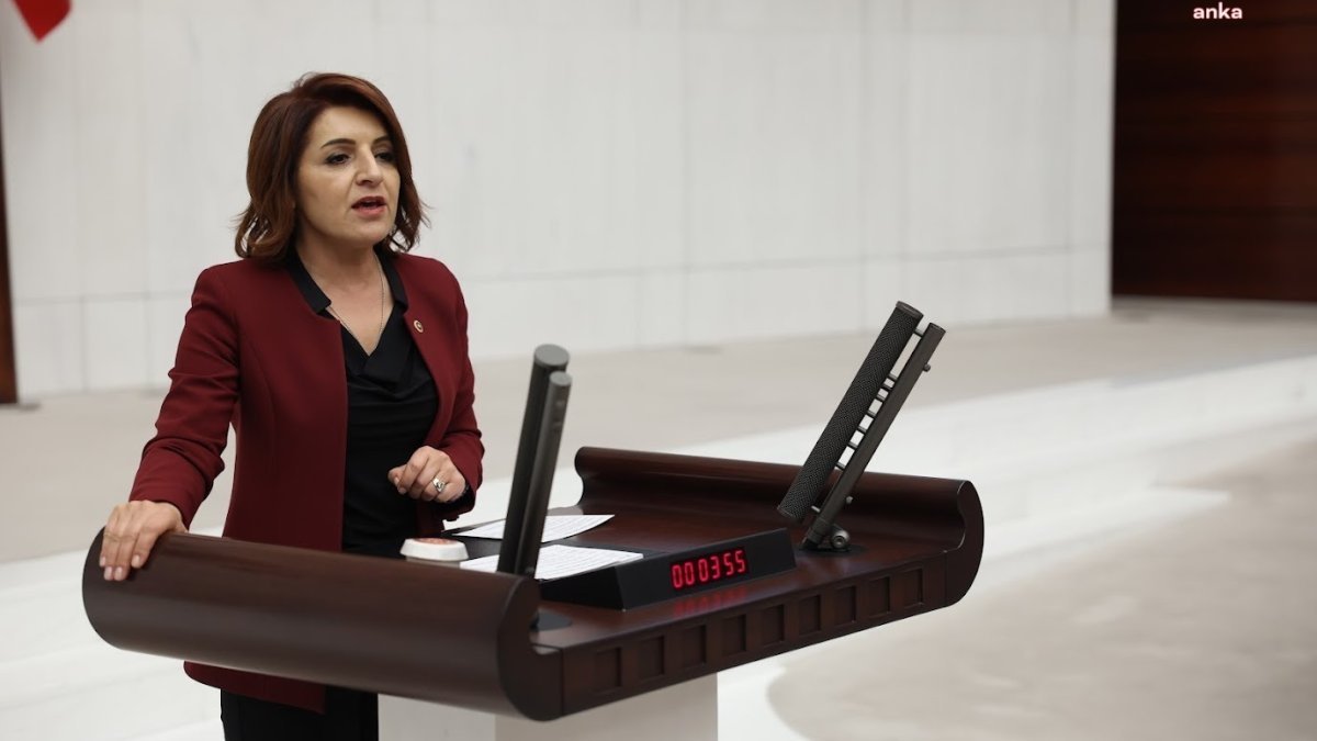 Bakan Kurum'dan deprem konutları açıklaması: 304 bin konut teslim edildi